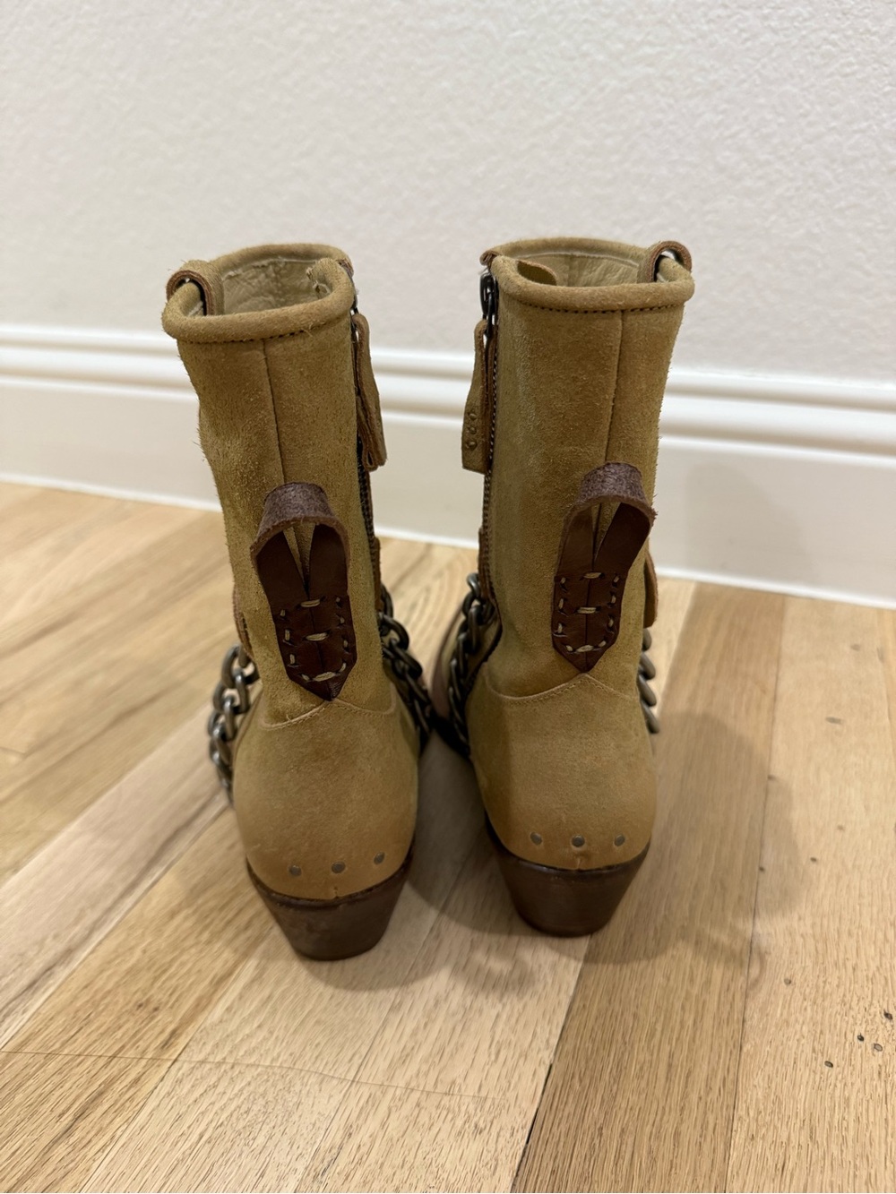 We The Free Aiden Chain Boots - Picture 5 of 6